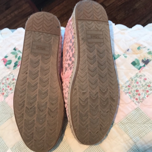 Tom’s shoes - Picture 2 of 5